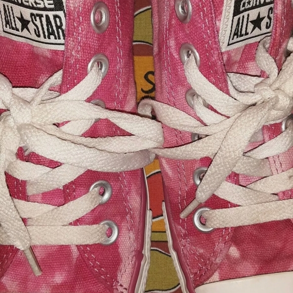 2 Tone Pink Converse Sneakers Sz  5 Mens 7 Womens - Picture 1 of 8